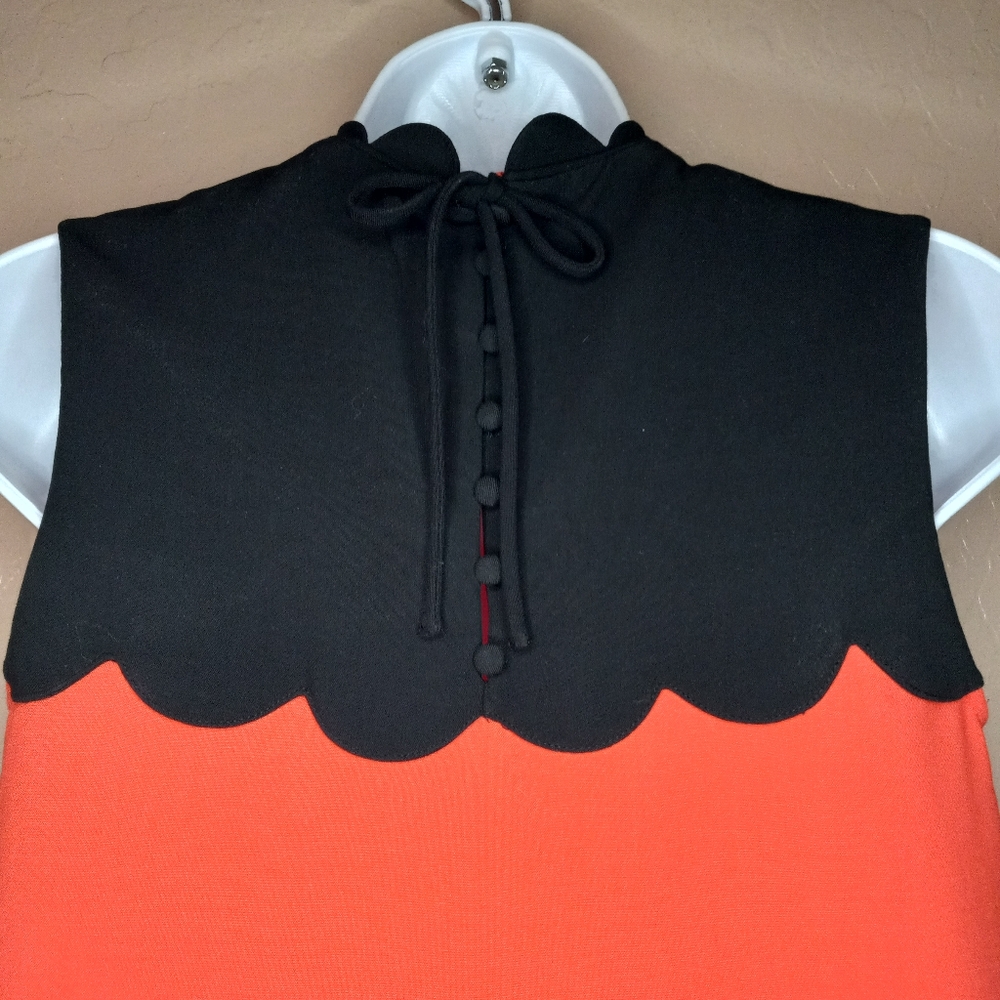 Victoria Beckham Scallop Retro Mod Mini Dress - Picture 3 of 6